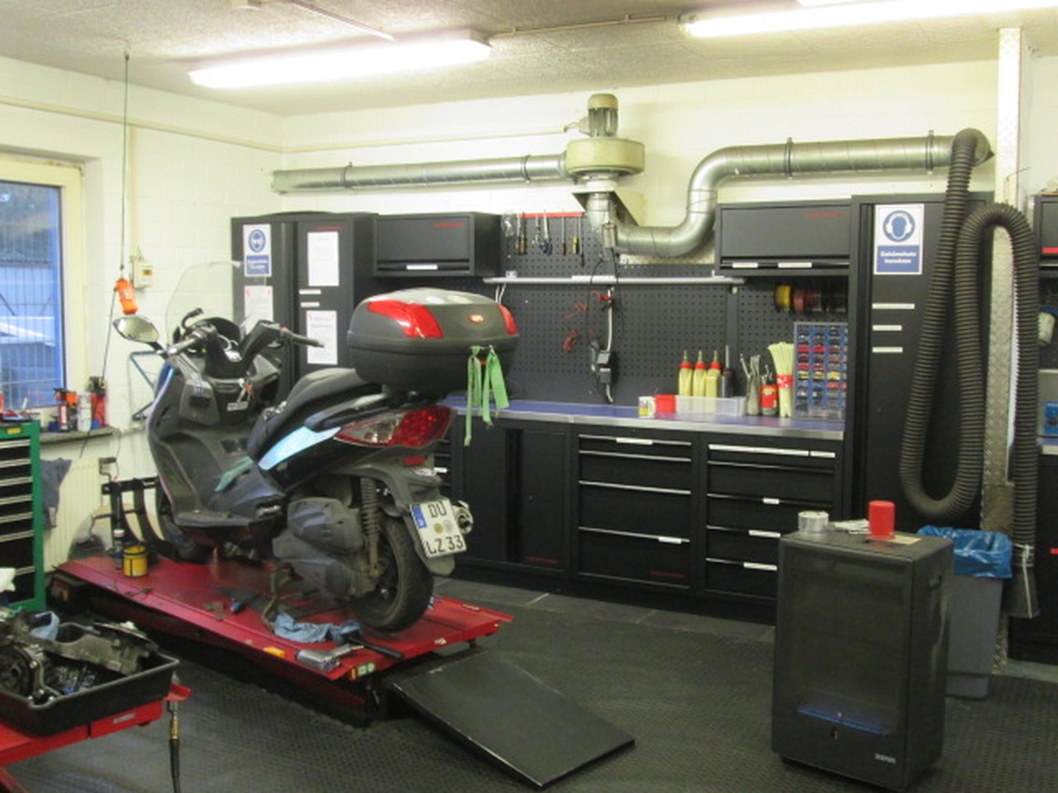Motorsport Brinker - Motorräder & Scooter in Duisburg - Mototrrad Wartung-Service
