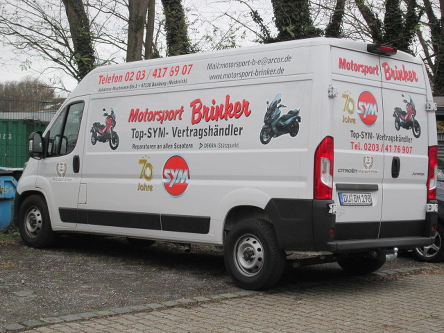 Motorsport Brinker - Motorräder & Scooter in Duisburg -  Aufnahme aus dem Geschäft